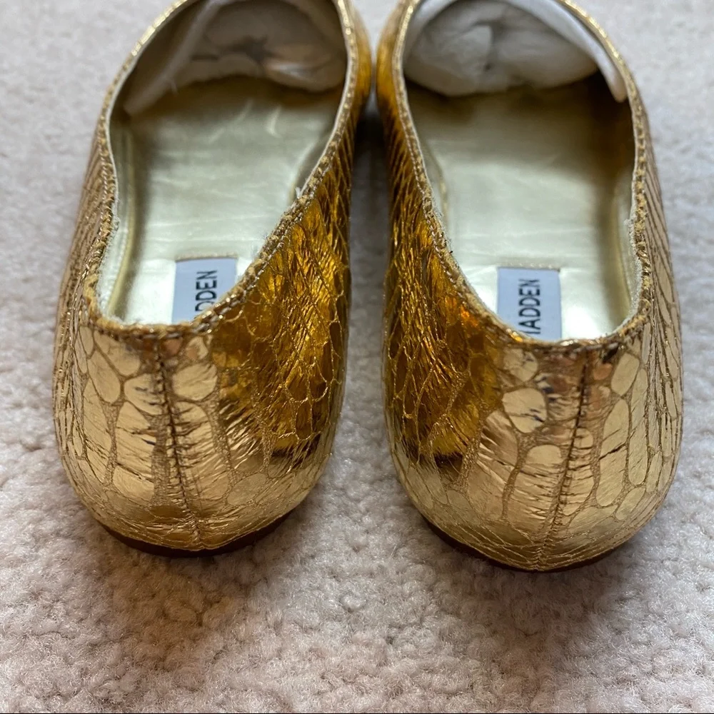 [NWT] Steve Madden Gold Ballet Flats